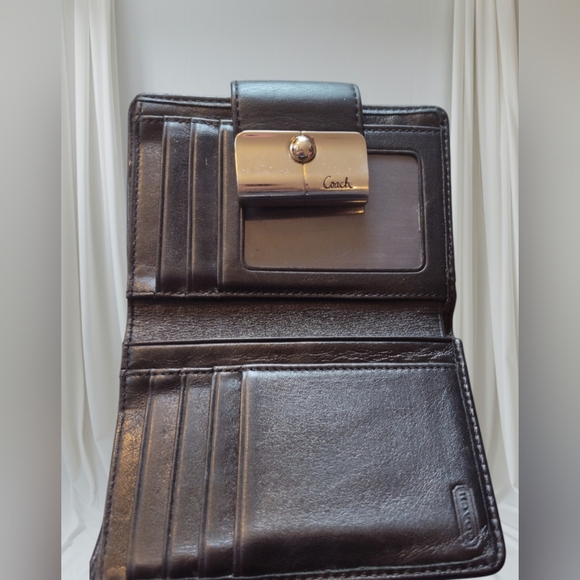 Coach Monogram Canvas Leather Black Wallet Vintage Silver Snap Closure GUC - Picture 7 of 11